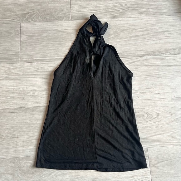 GO Couture Modern Halter Tank Top Black S. NWOT - Picture 2 of 5